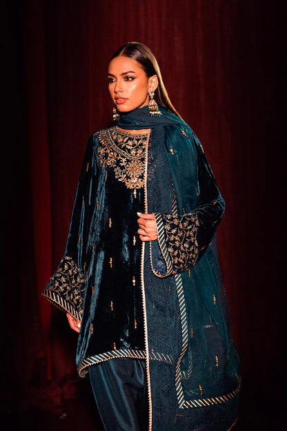 Midnight Velvet Elegance
